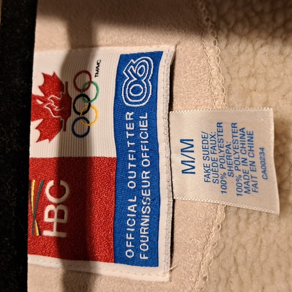 💮 Olympic 2006 Collection  Canadian olympic jacket Size M Junior trend or petit - Picture 4 of 11